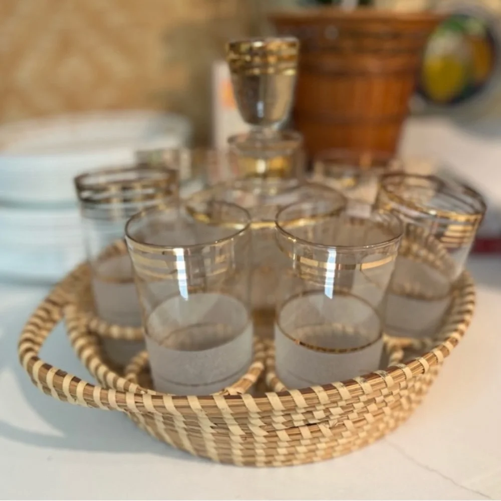 VINTAGE RATTAN DRINKWEAR TRAY